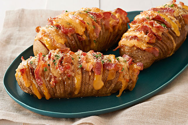 Cheesy Bacon Hasselback Potatoes recipe