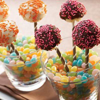 Chocolate-Dipped Cheesecake Pops