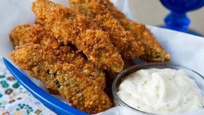 Fried Panko-Dipped Pickle Spears recipe