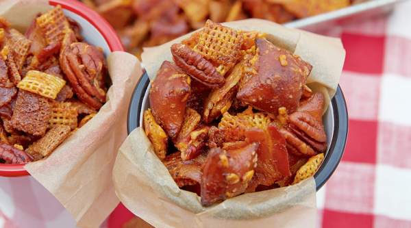 Chipotle Cheddar Bacon Snack Mix