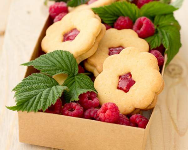 Raspberry Shortbread Cookies