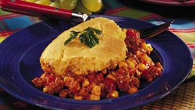 Baked Chili with Cornmeal Crust
