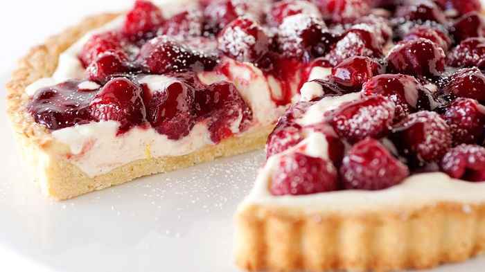 Vanilla Bean and Raspberry Tart recipe | recipegoldmine.com