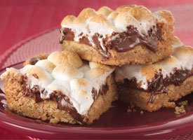 Warm Toasted Marshmallow S'More Bars recipe