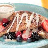 French Toast with Cinnamon Sauce