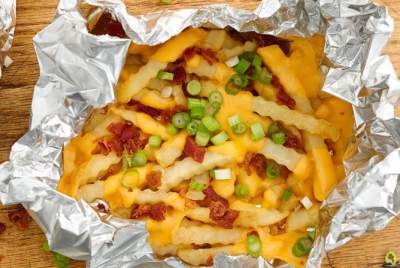 Grilled Foil-Pack Cheesy Fries