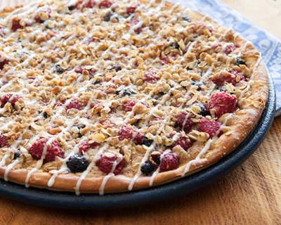Berry Oatmeal Pizza