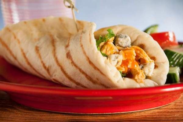 Grilled Buffalo Chicken Wraps