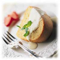 English Eggnog Pound Cake