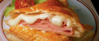 Homestyle Ham and Cheese Pockets